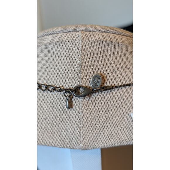 Black Crystal Charm Gun Metal Chain Necklace - Picture 5 of 8